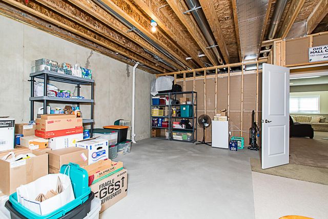 1210 N Eagle Lake Drive, Kalamazoo, MI 49009