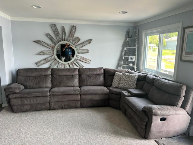 1210 N Eagle Lake Drive, Kalamazoo, MI 49009