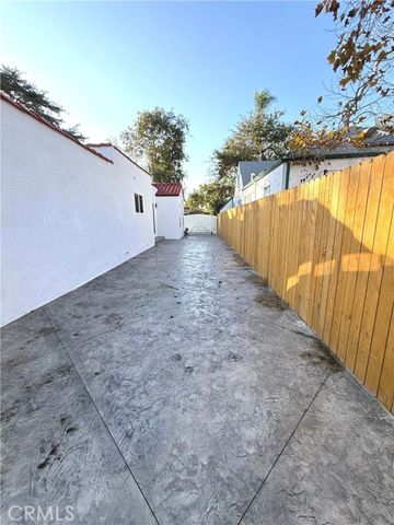 1207 S Van Ness, Santa Ana, CA 92707