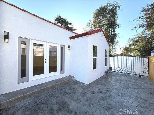 1207 S Van Ness, Santa Ana, CA 92707