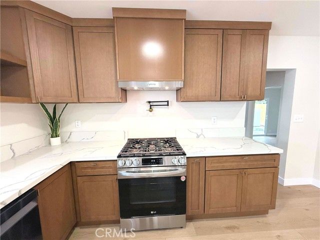 1207 S Van Ness, Santa Ana, CA 92707