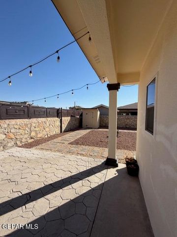 14572 Christian Castle Avenue, El Paso, TX 79938