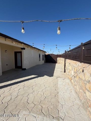 14572 Christian Castle Avenue, El Paso, TX 79938