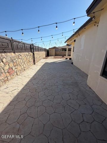 14572 Christian Castle Avenue, El Paso, TX 79938