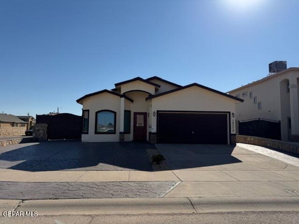 14572 Christian Castle Avenue, El Paso, TX 79938