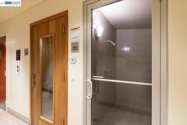 809 809 Clay St, Oakland, CA 94607