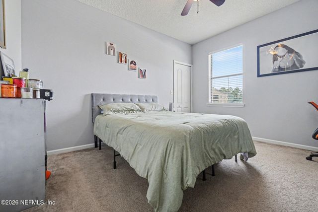 4023 SHERMAN HILLS Parkway W, Jacksonville, FL 32210