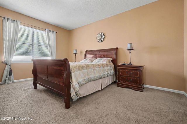 4023 SHERMAN HILLS Parkway W, Jacksonville, FL 32210