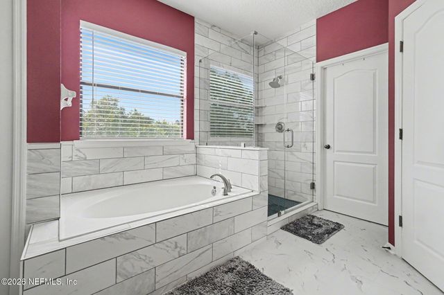 4023 SHERMAN HILLS Parkway W, Jacksonville, FL 32210