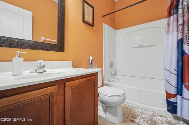 4023 SHERMAN HILLS Parkway W, Jacksonville, FL 32210