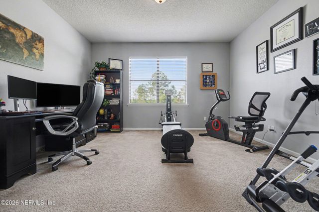 4023 SHERMAN HILLS Parkway W, Jacksonville, FL 32210