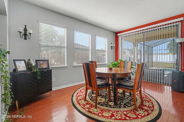 4023 SHERMAN HILLS Parkway W, Jacksonville, FL 32210