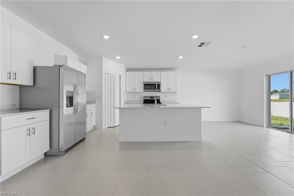 4102 Gator CIR, CAPE CORAL, FL 33993 — photo 5