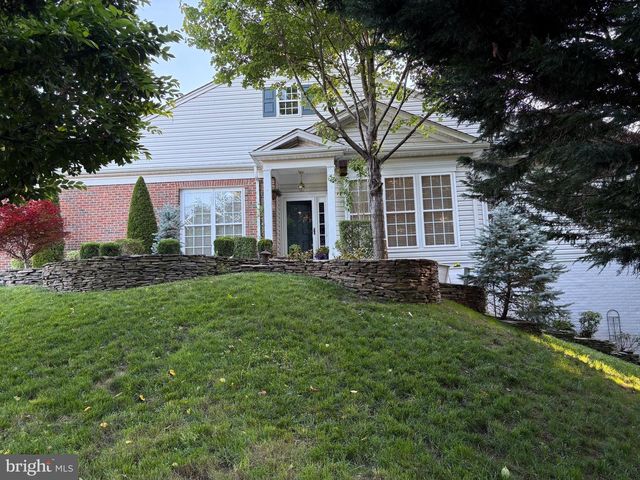 12232 FARMBERRY CT, Woodbridge, VA 22192