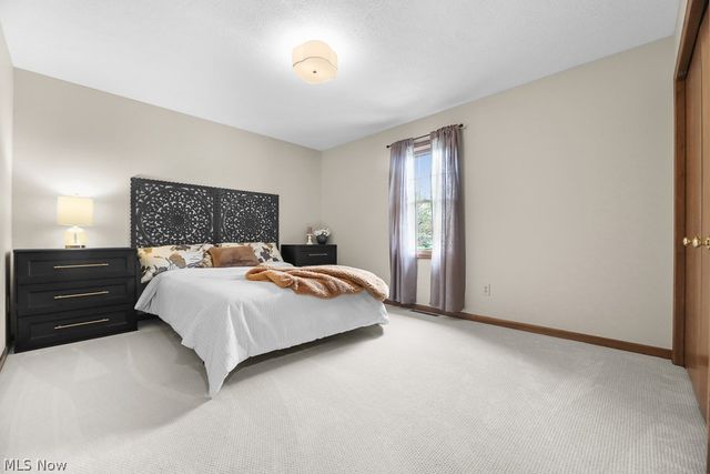392 Maplewood Drive, Alliance, OH 44601