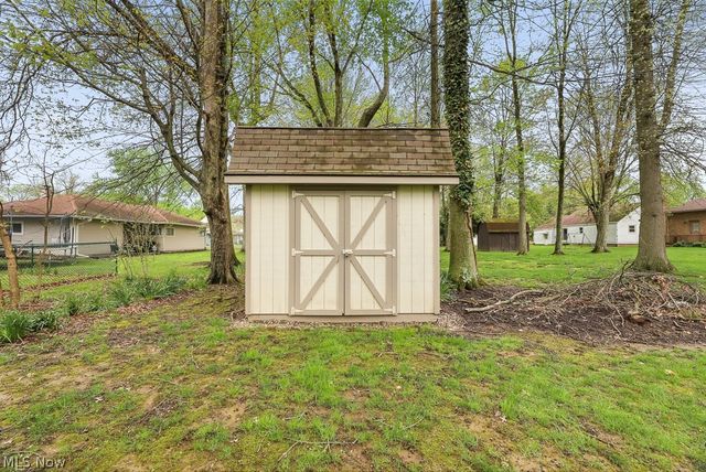 392 Maplewood Drive, Alliance, OH 44601