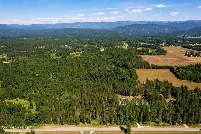 1521 Selkirk Rd, Sandpoint, ID 83864
