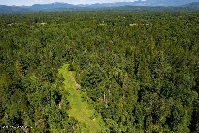 1521 Selkirk Rd, Sandpoint, ID 83864