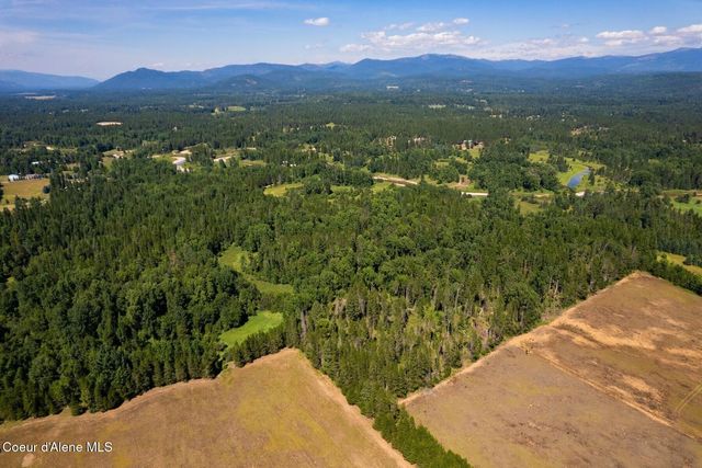 1521 Selkirk Rd, Sandpoint, ID 83864