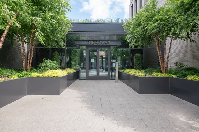 2121 31st St Apt 3H, New York City, NY 11105