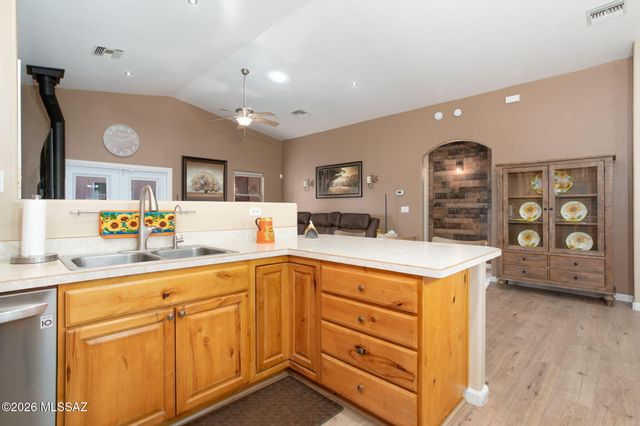 2310 W Calle Grato, Oracle, AZ 85623