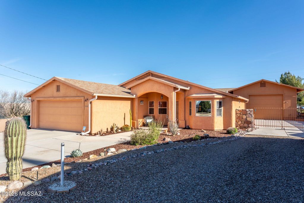 2310 W Calle Grato, Oracle, AZ 85623