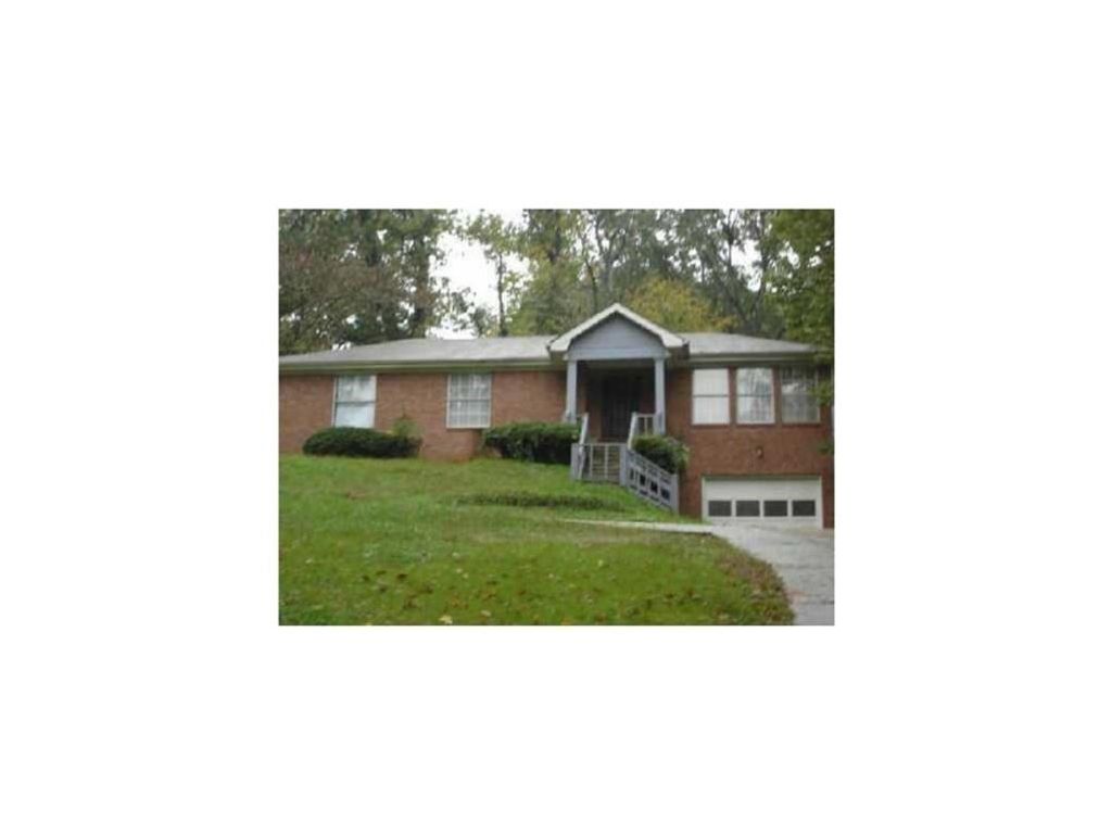 2363 Maxwell SW Drive, Atlanta, GA 30311