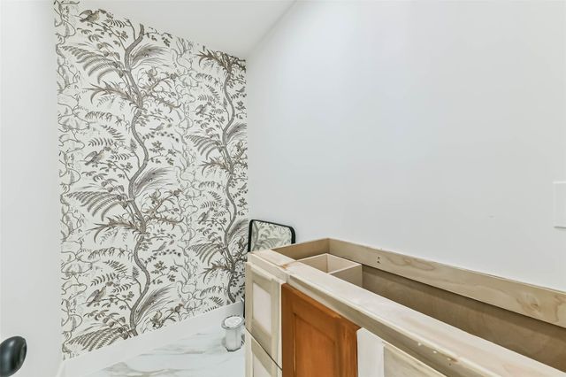 28 Back Bay Circle, Galveston, TX 77551