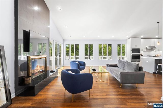 165 Hoover Drive, Cresskill, NJ 07626