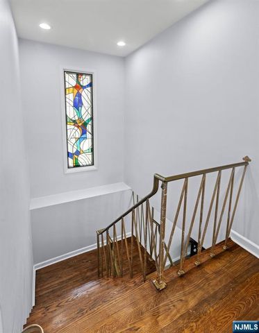 165 Hoover Drive, Cresskill, NJ 07626