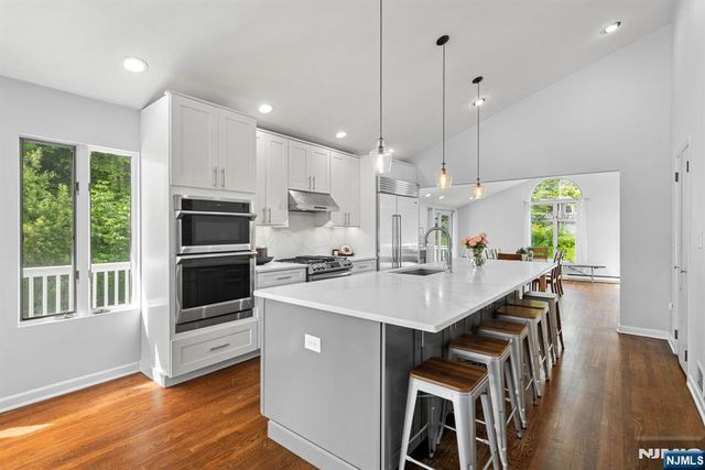 165 Hoover Drive, Cresskill, NJ 07626