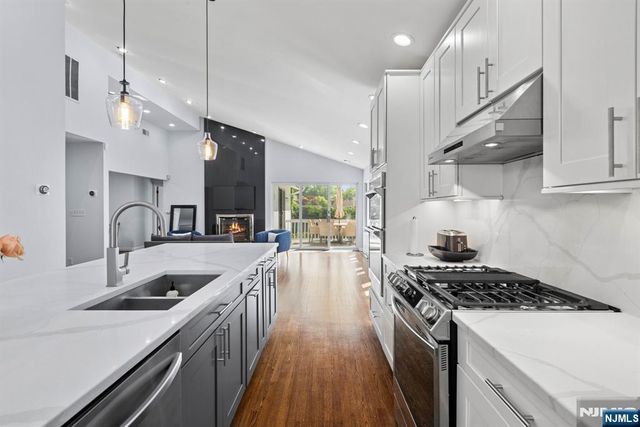 165 Hoover Drive, Cresskill, NJ 07626