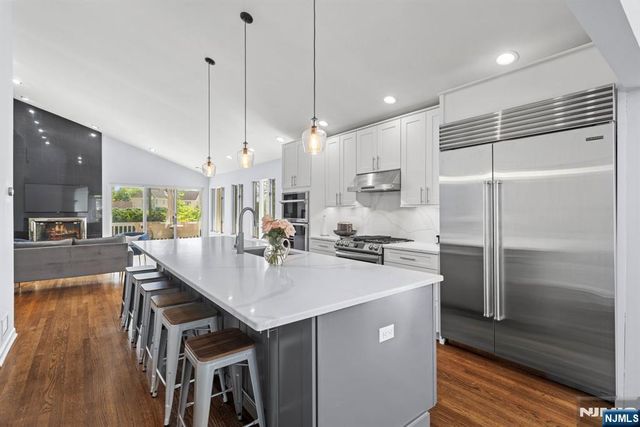 165 Hoover Drive, Cresskill, NJ 07626
