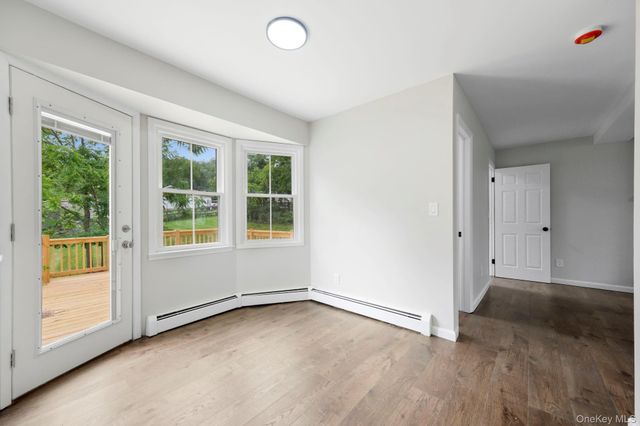 4 Sturr Lane, Florida, NY 10921