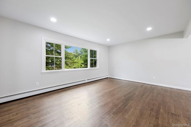 4 Sturr Lane, Florida, NY 10921