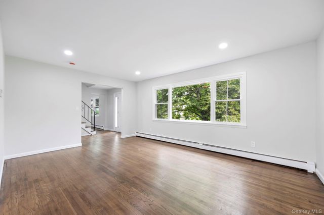 4 Sturr Lane, Florida, NY 10921