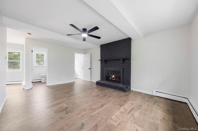 4 Sturr Lane, Florida, NY 10921