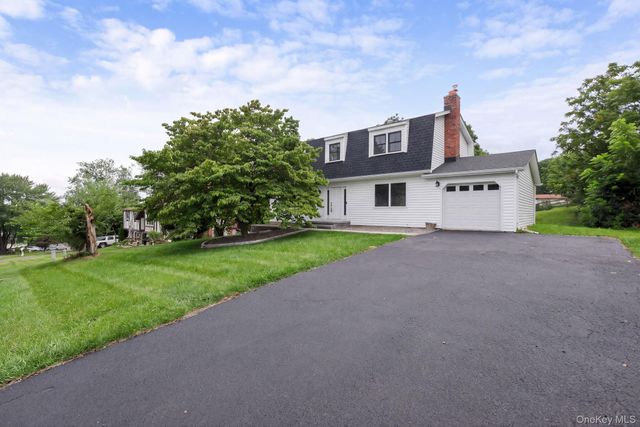 4 Sturr Lane, Florida, NY 10921
