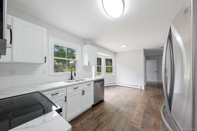 4 Sturr Lane, Florida, NY 10921