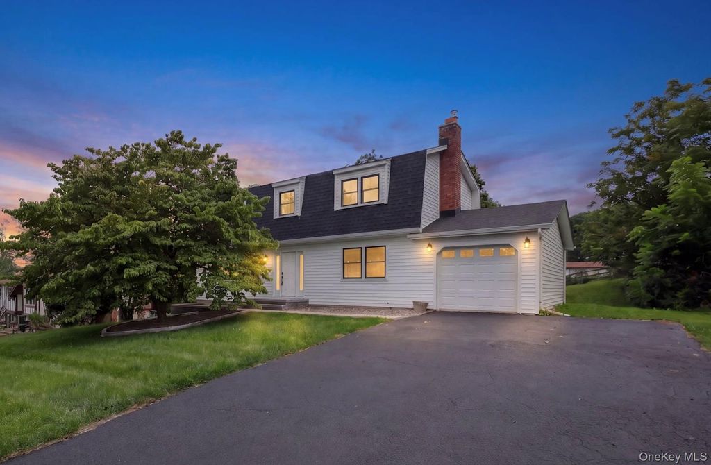 4 Sturr Lane, Florida, NY 10921