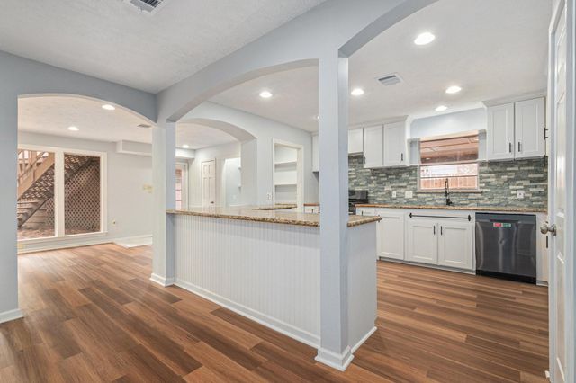 6307 Bayonne Drive, Spring, TX 77389