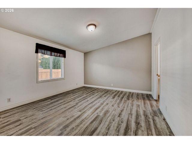 1111 Se 3RD Ave 15, Canby, OR 97013