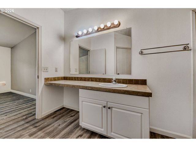 1111 Se 3RD Ave 15, Canby, OR 97013