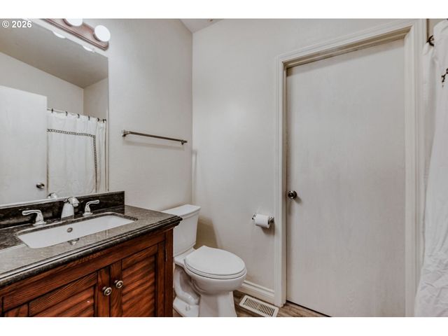 1111 Se 3RD Ave 15, Canby, OR 97013