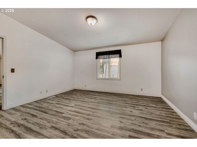 1111 Se 3RD Ave 15, Canby, OR 97013