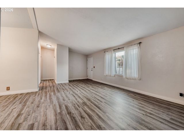 1111 Se 3RD Ave 15, Canby, OR 97013