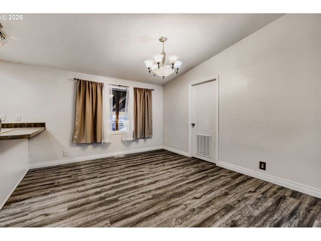 1111 Se 3RD Ave 15, Canby, OR 97013