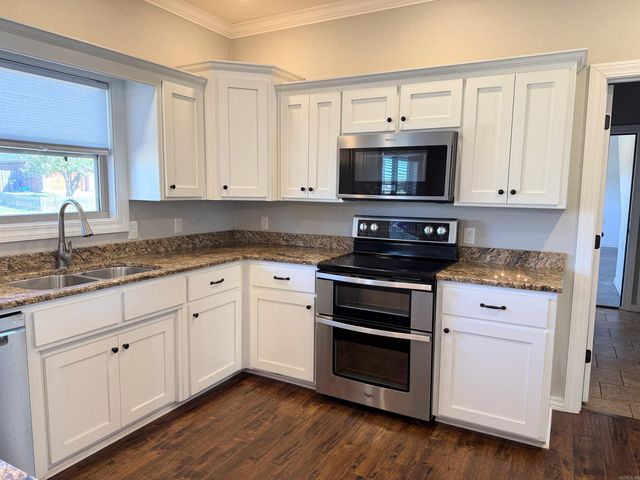 111 Sioux Street, Clarksville, AR 72830