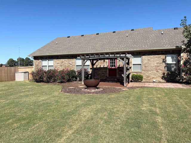 111 Sioux Street, Clarksville, AR 72830