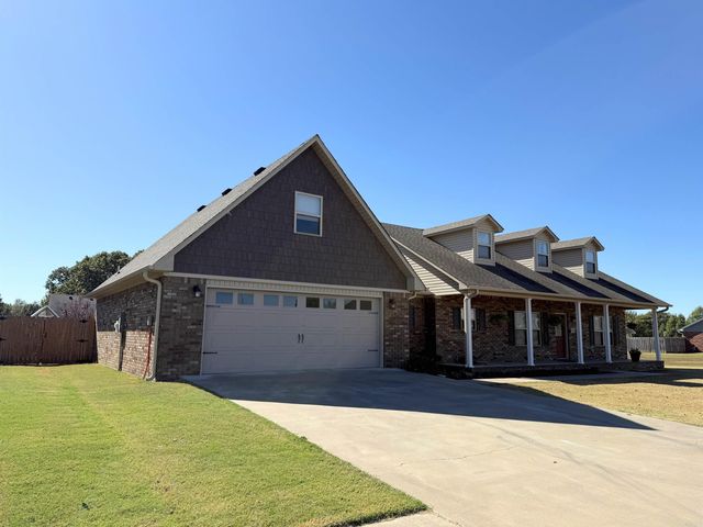 111 Sioux Street, Clarksville, AR 72830
